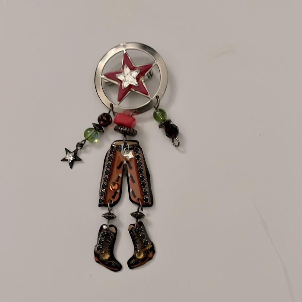 NWOT DESIGNS FROM THE DEEP WESTERN VINTAGE BROOCH